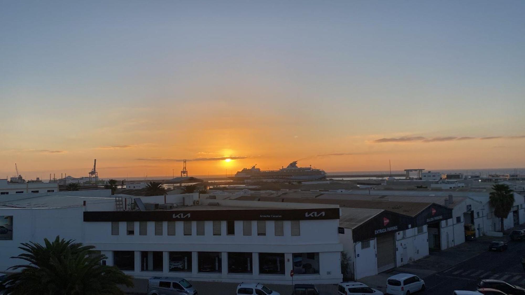 Amanecer Isleno Habitaciones Arrecife  Ngoại thất bức ảnh